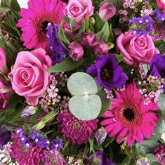 Florist&#39;s Choice Coffin Spray