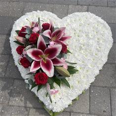 Lily &amp; Rose Heart Tribute